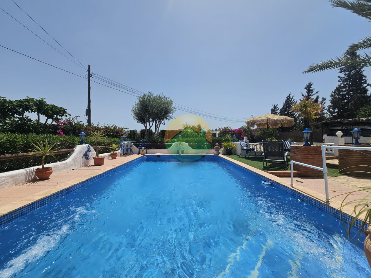 3 Bedroom Country House For Sale