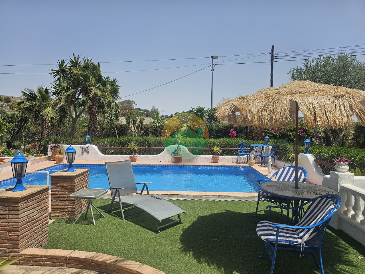 3 Bedroom Country House For Sale
