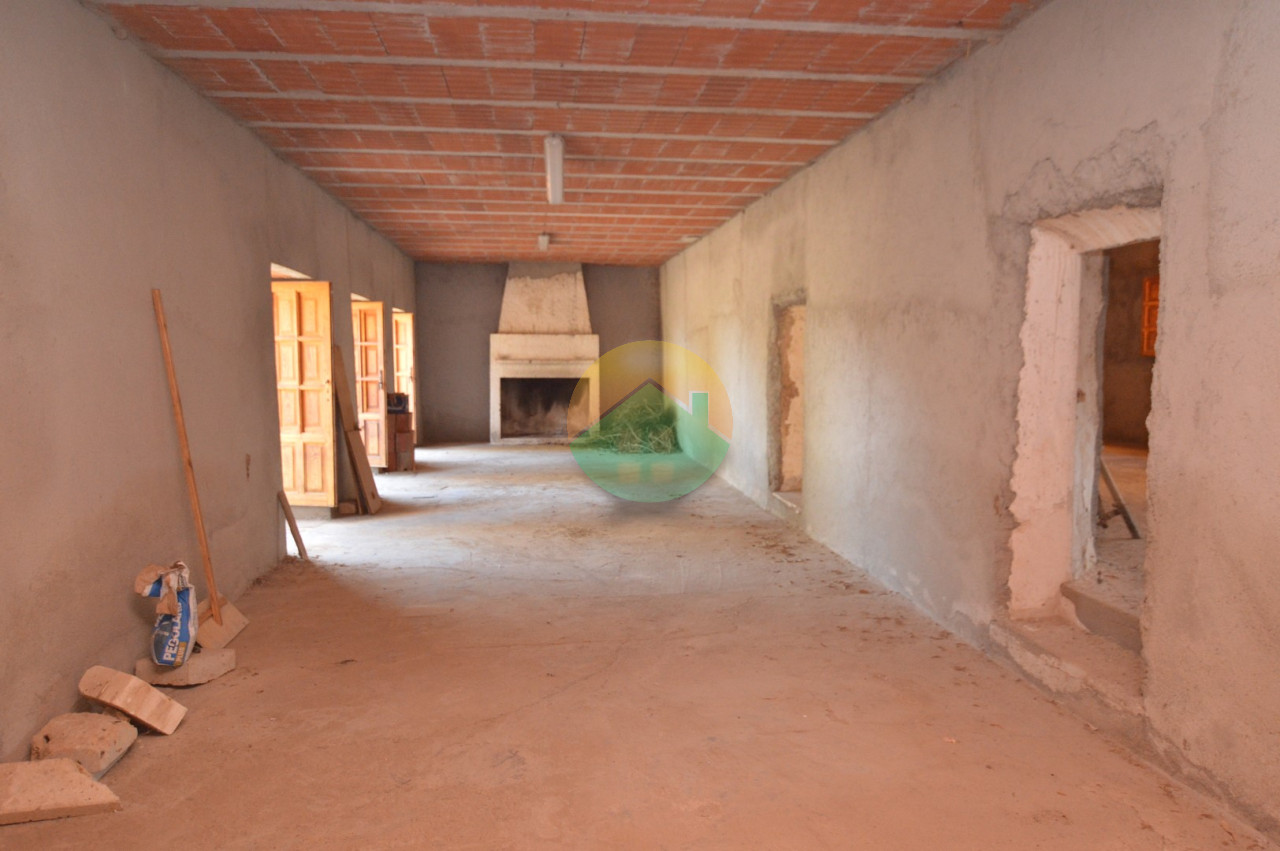 3 Bedroom Country House For Sale