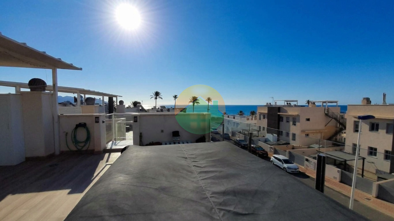 2 Bedroom Top floor Apartment For Sale