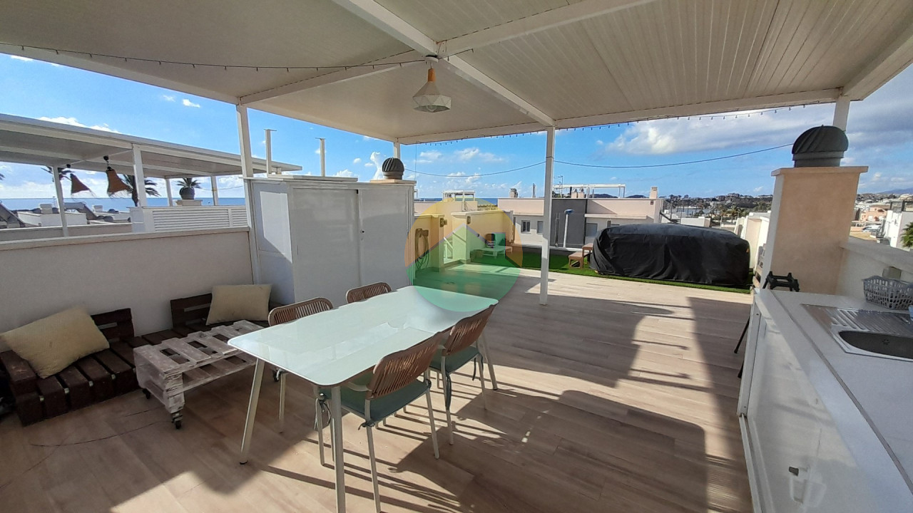 2 Bedroom Top floor Apartment For Sale