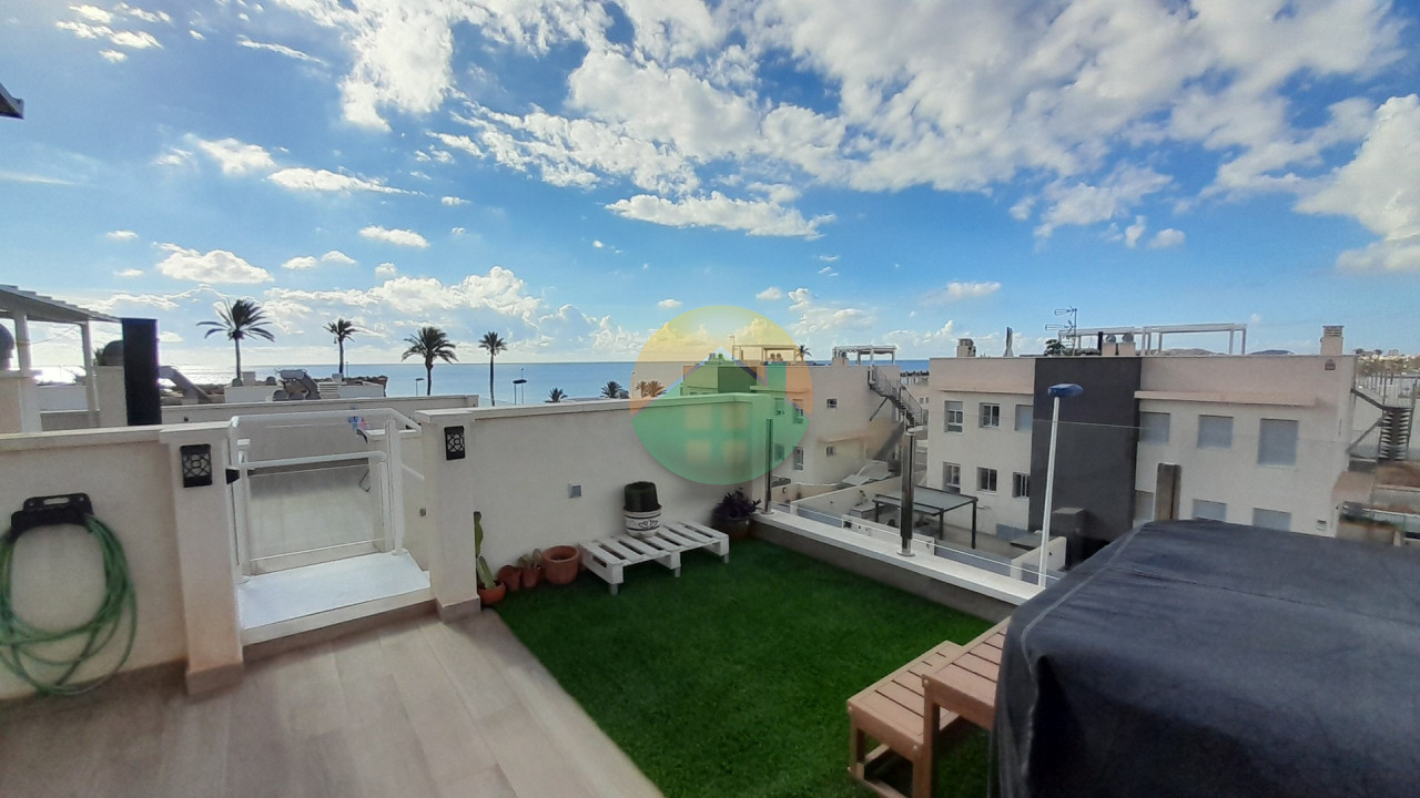 2 Bedroom Top floor Apartment For Sale