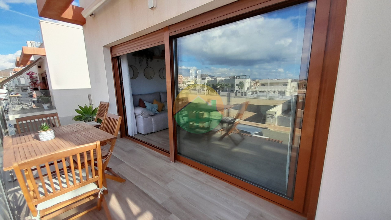 2 Bedroom Top floor Apartment For Sale