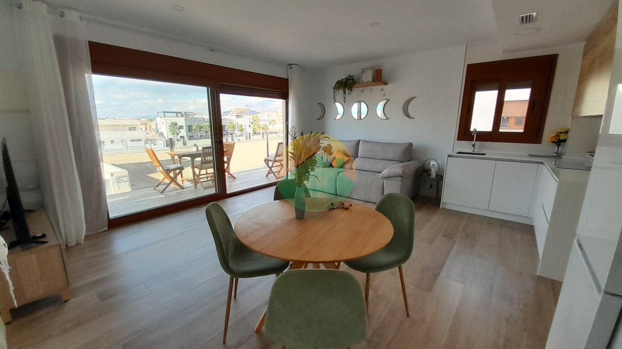 2 Bedroom Top floor Apartment For Sale