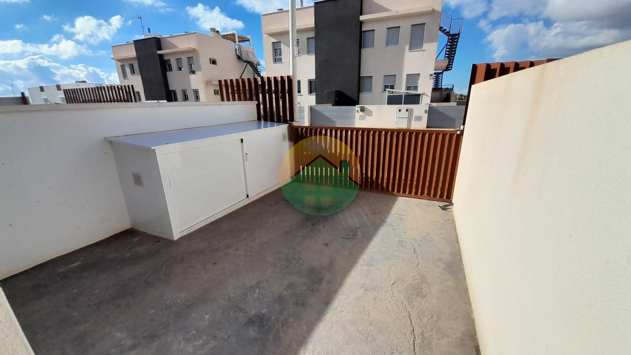 2 Bedroom Top floor Apartment For Sale