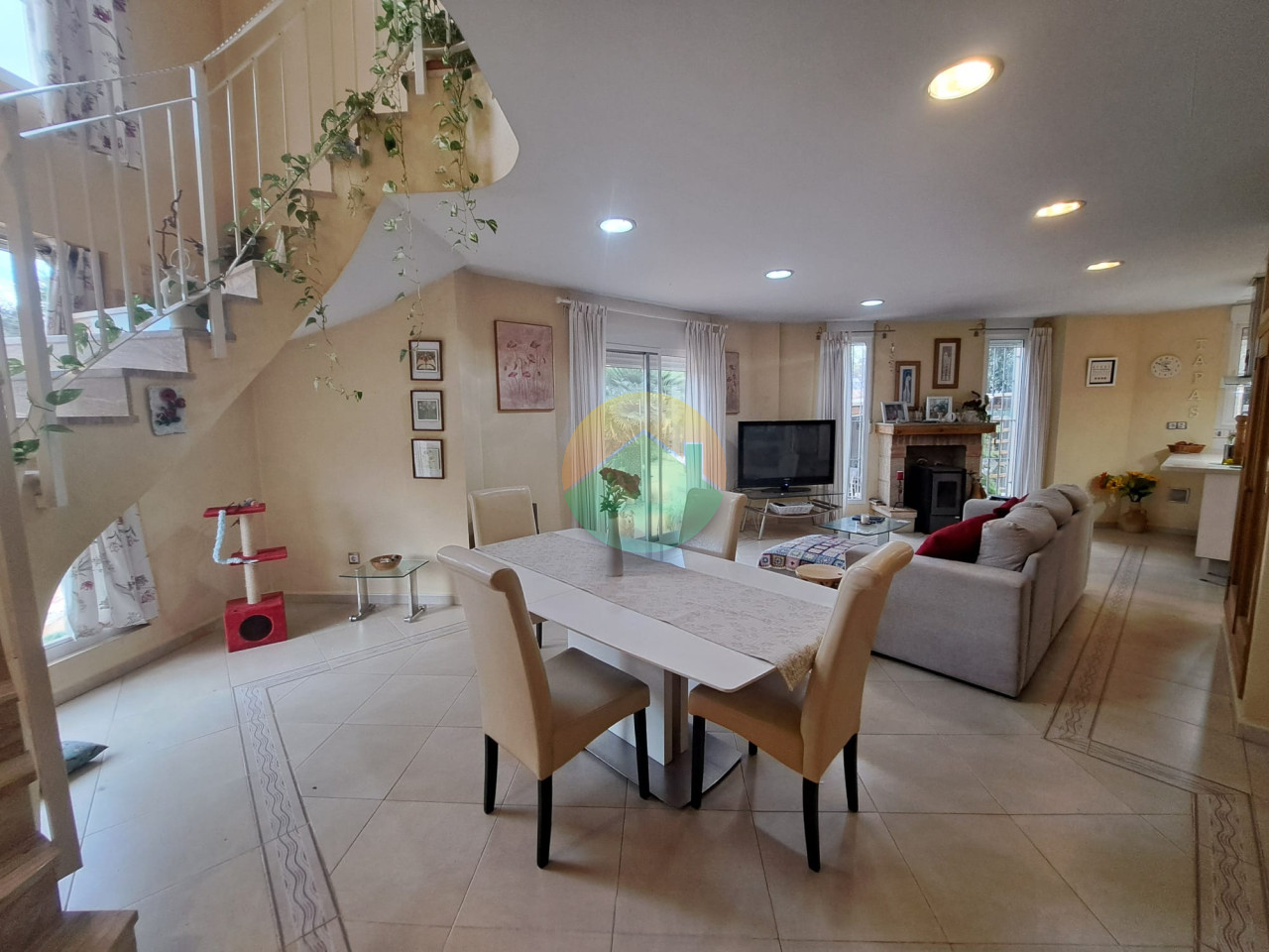 3 Bedroom Detached For Sale