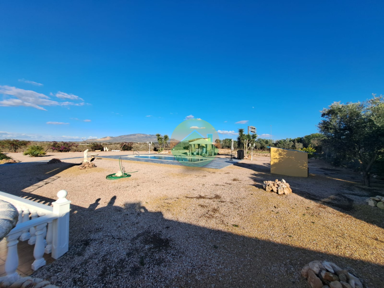 5 Bedroom Country house For Sale