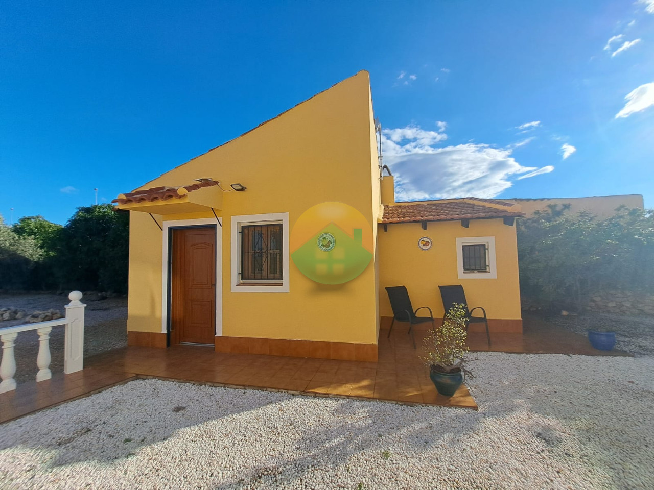 5 Bedroom Country house For Sale