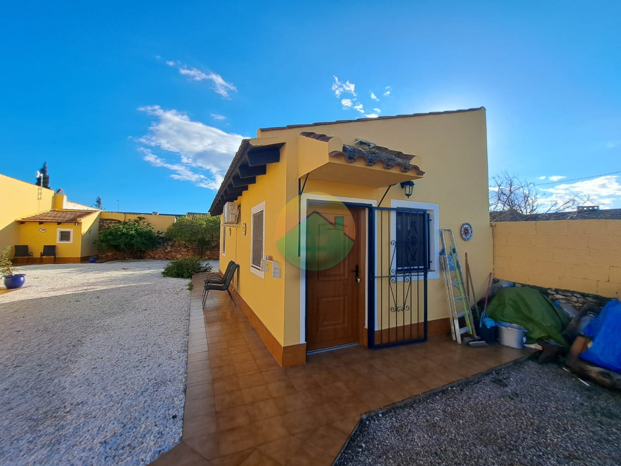 5 Bedroom Country house For Sale