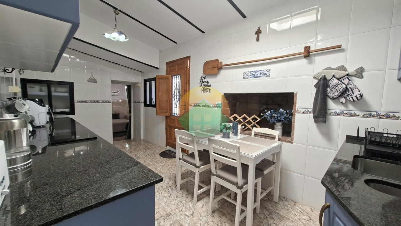 3 Bedroom Terraced For Sale