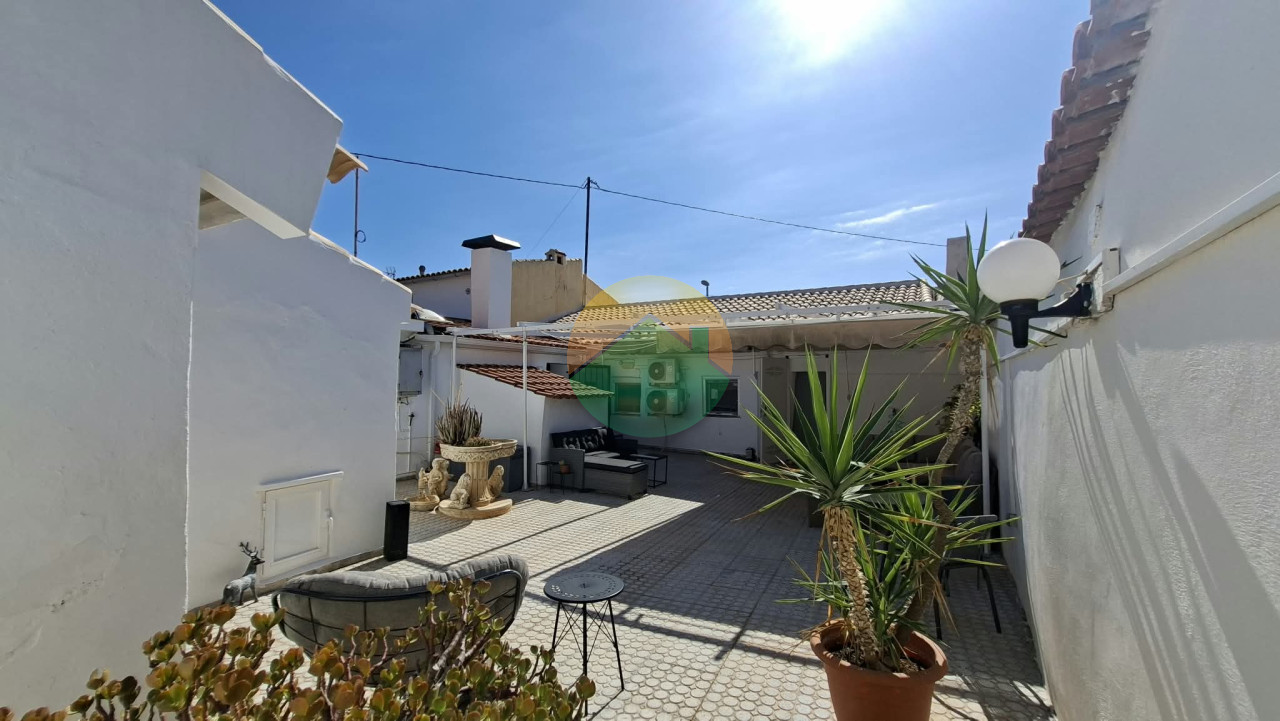 3 Bedroom Terraced For Sale