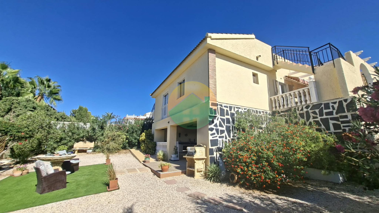 2 Bedroom Detached For sale