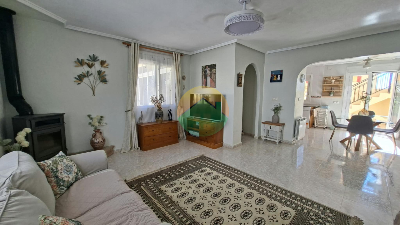 2 Bedroom Detached For sale