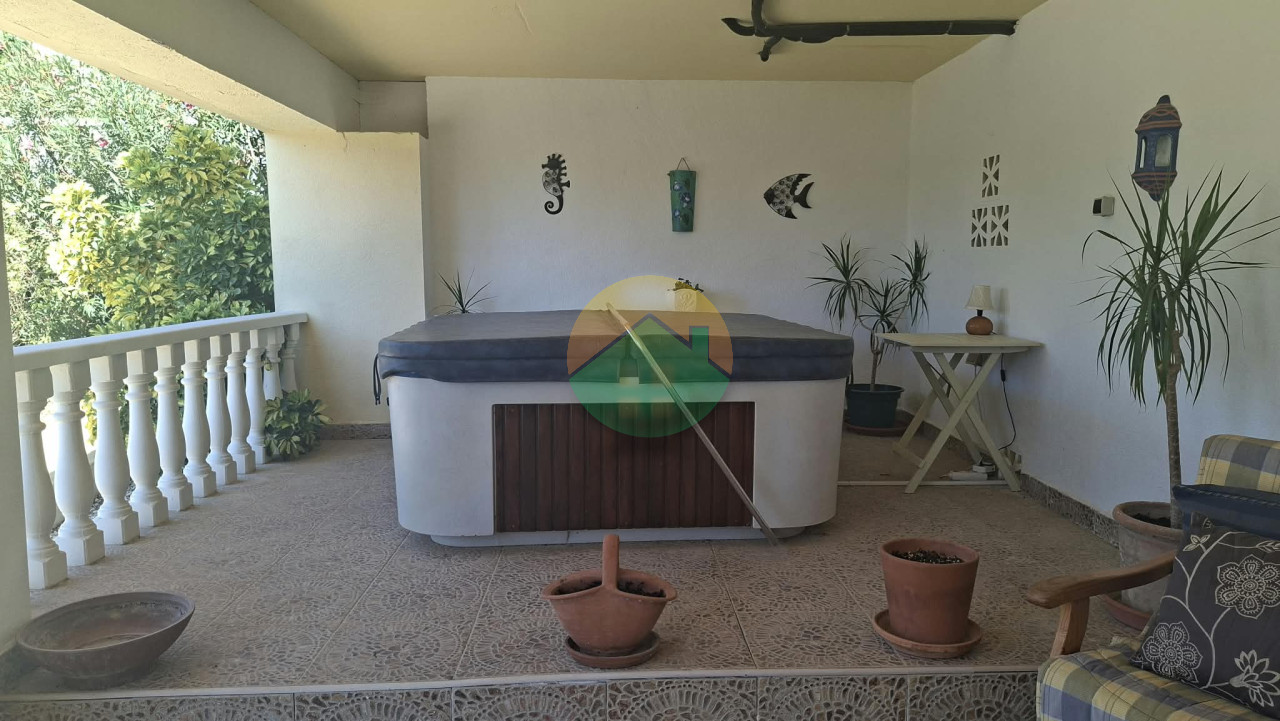 2 Bedroom Detached For sale
