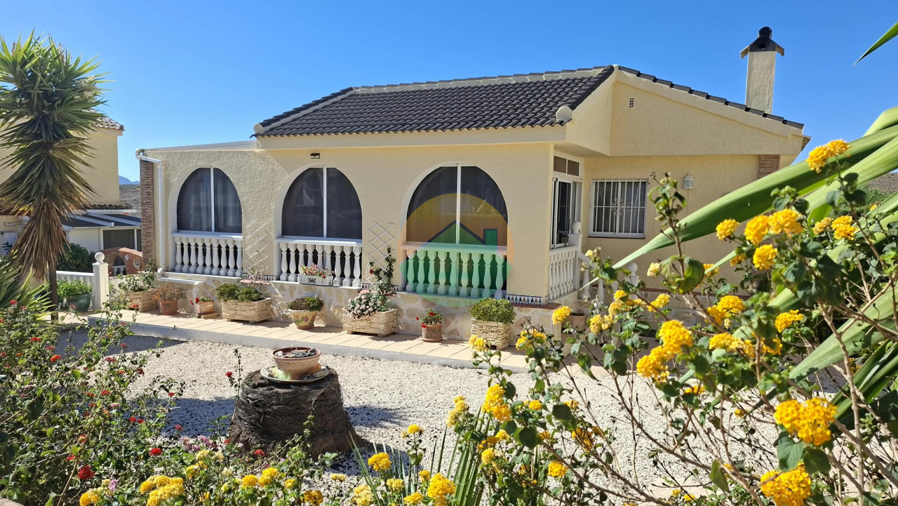 2 Bedroom Detached For sale
