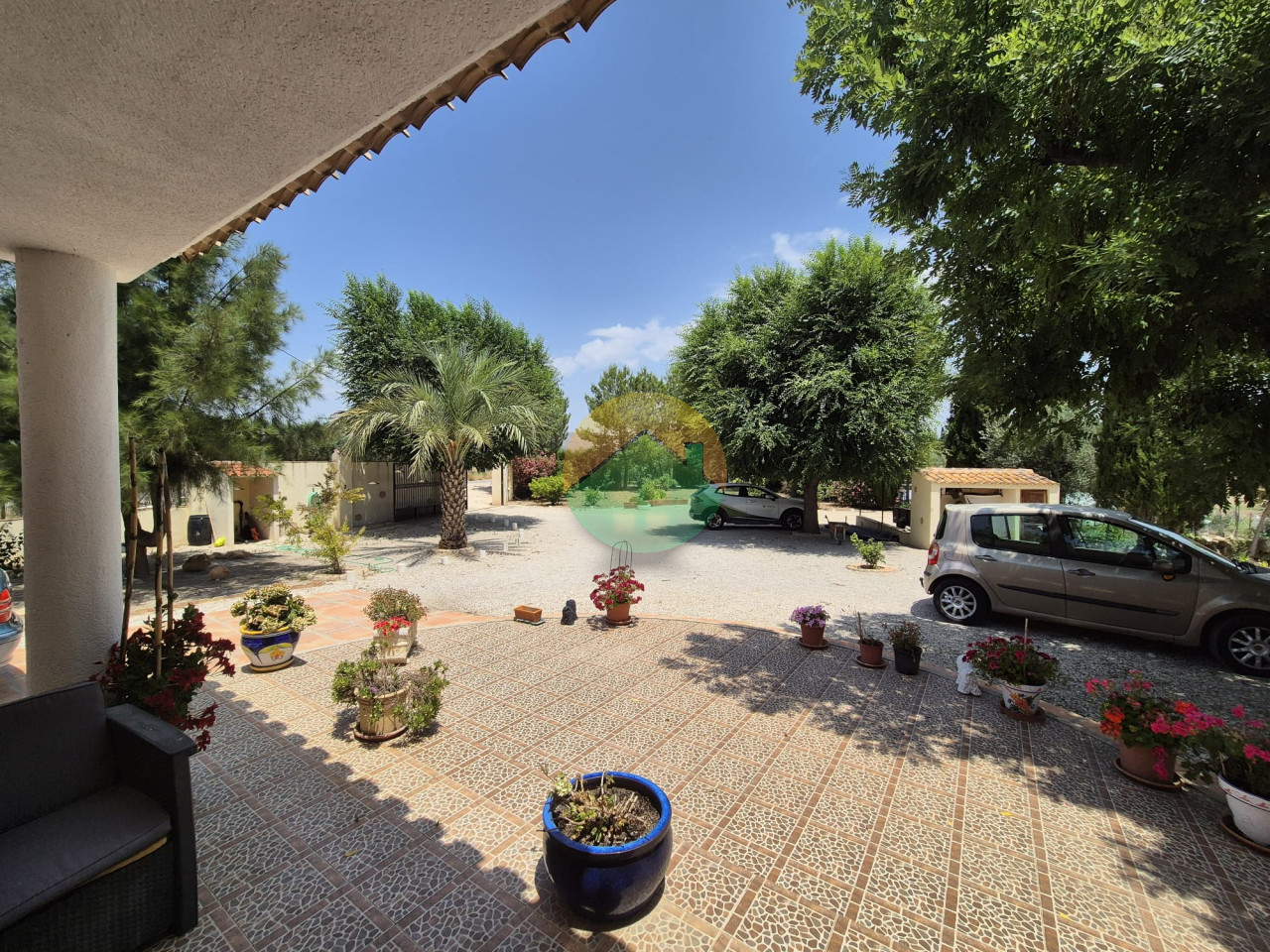 3 Bedroom Country House For Sale