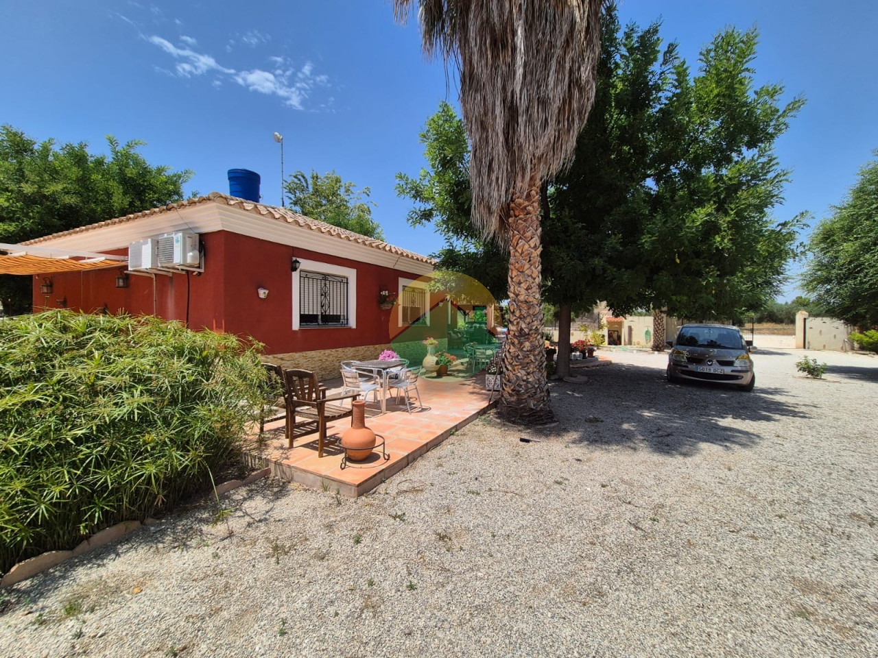 3 Bedroom Country House For Sale
