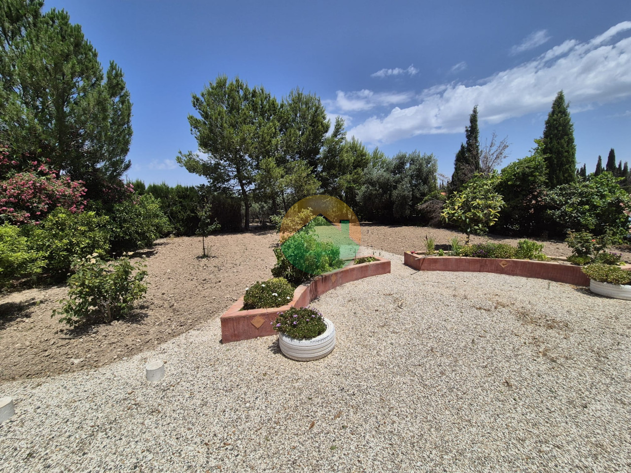3 Bedroom Country House For Sale