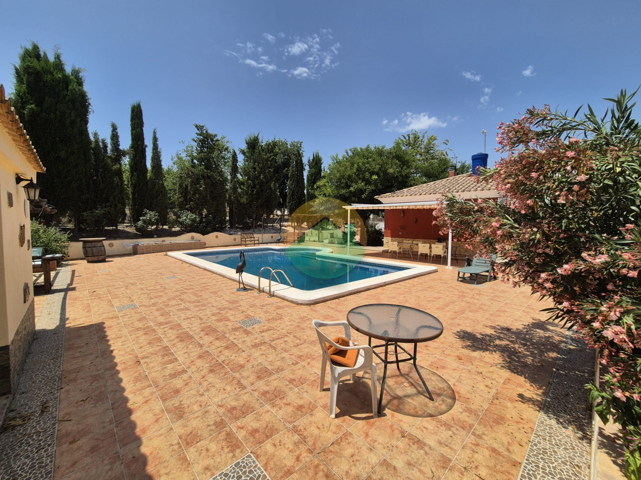 3 Bedroom Country House For Sale