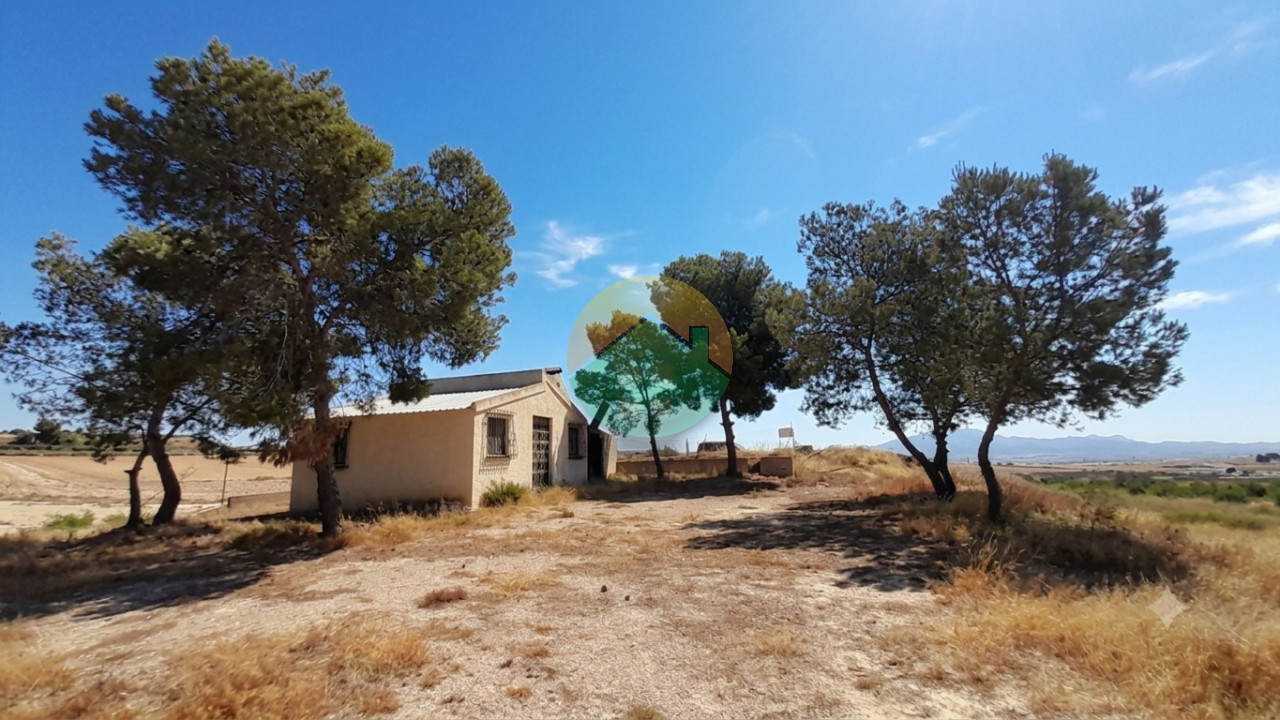 2 Bedroom Country house For Sale
