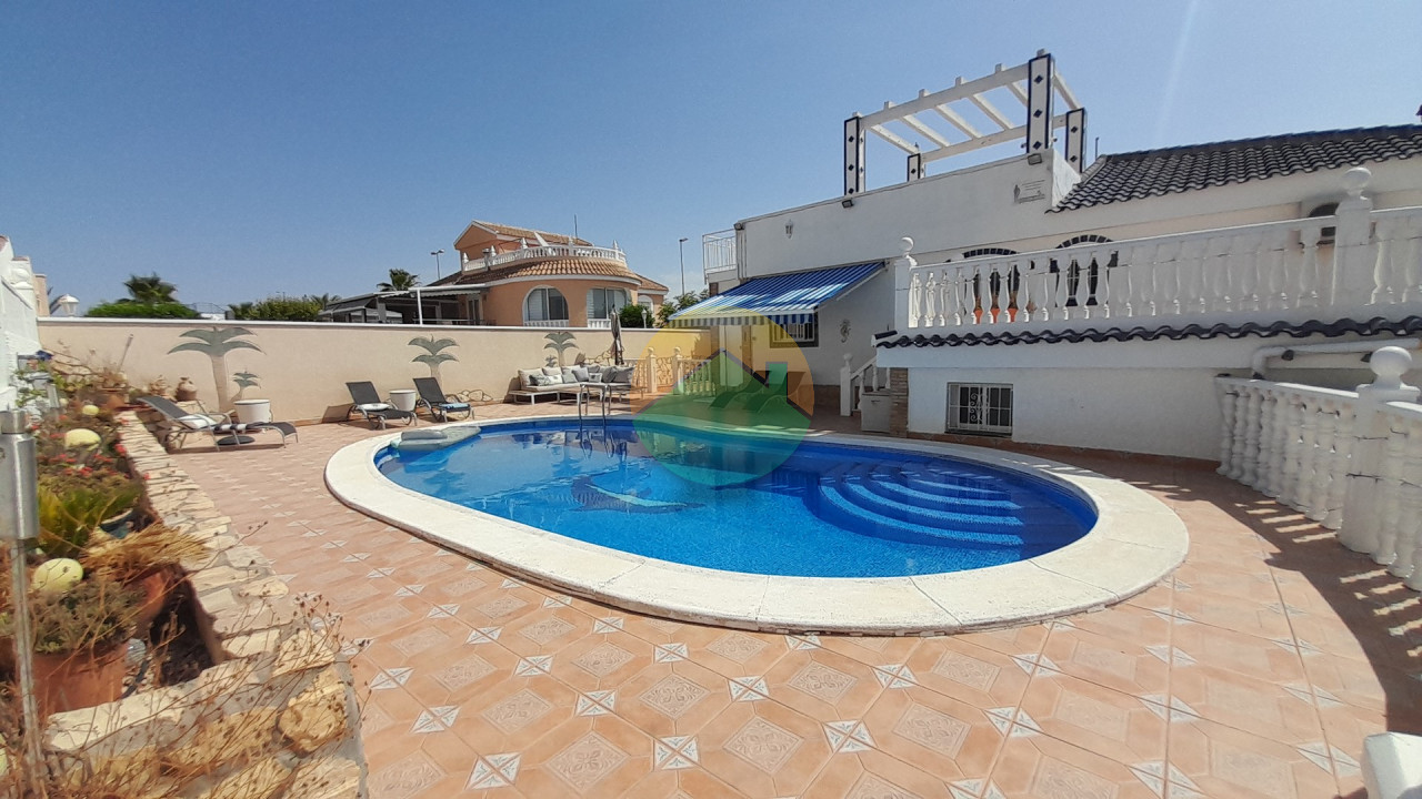 4 Bedroom Detached For Sale