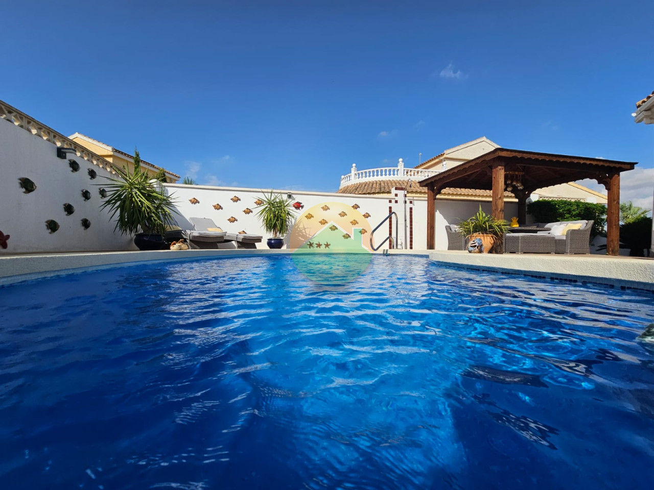 3 Bedroom Detached For Sale