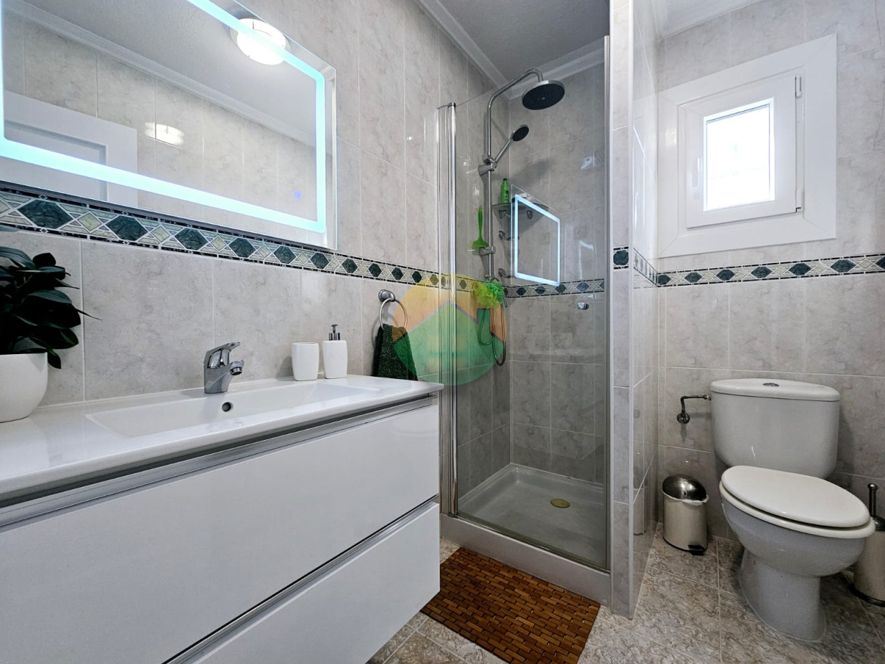 3 Bedroom Detached For Sale