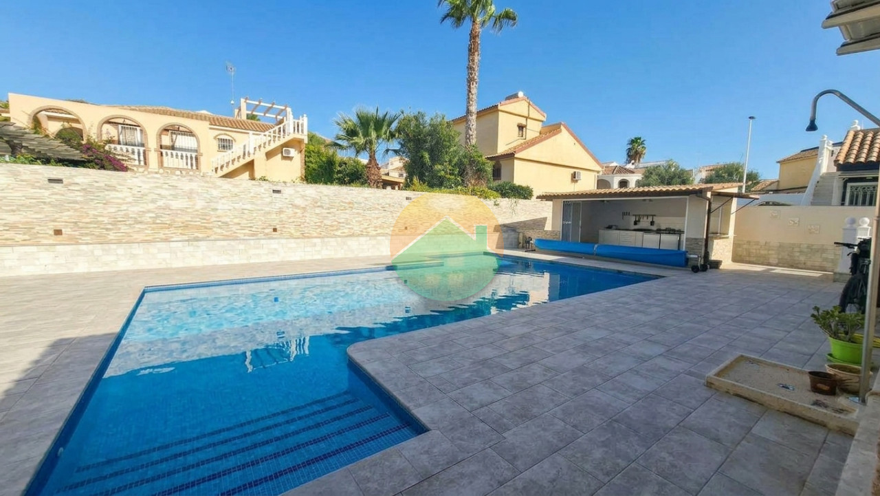 3 Bedroom Detached For Sale