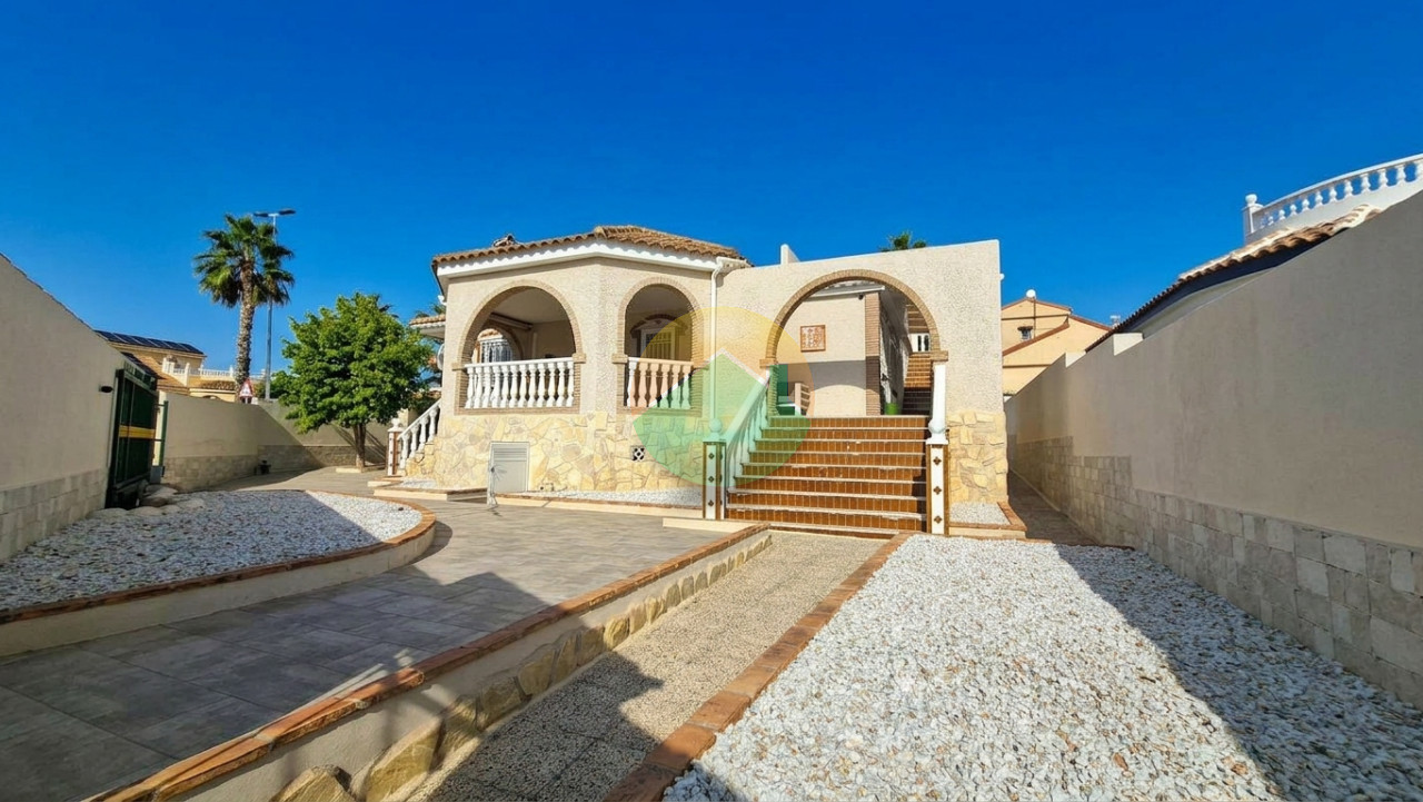 3 Bedroom Detached For Sale