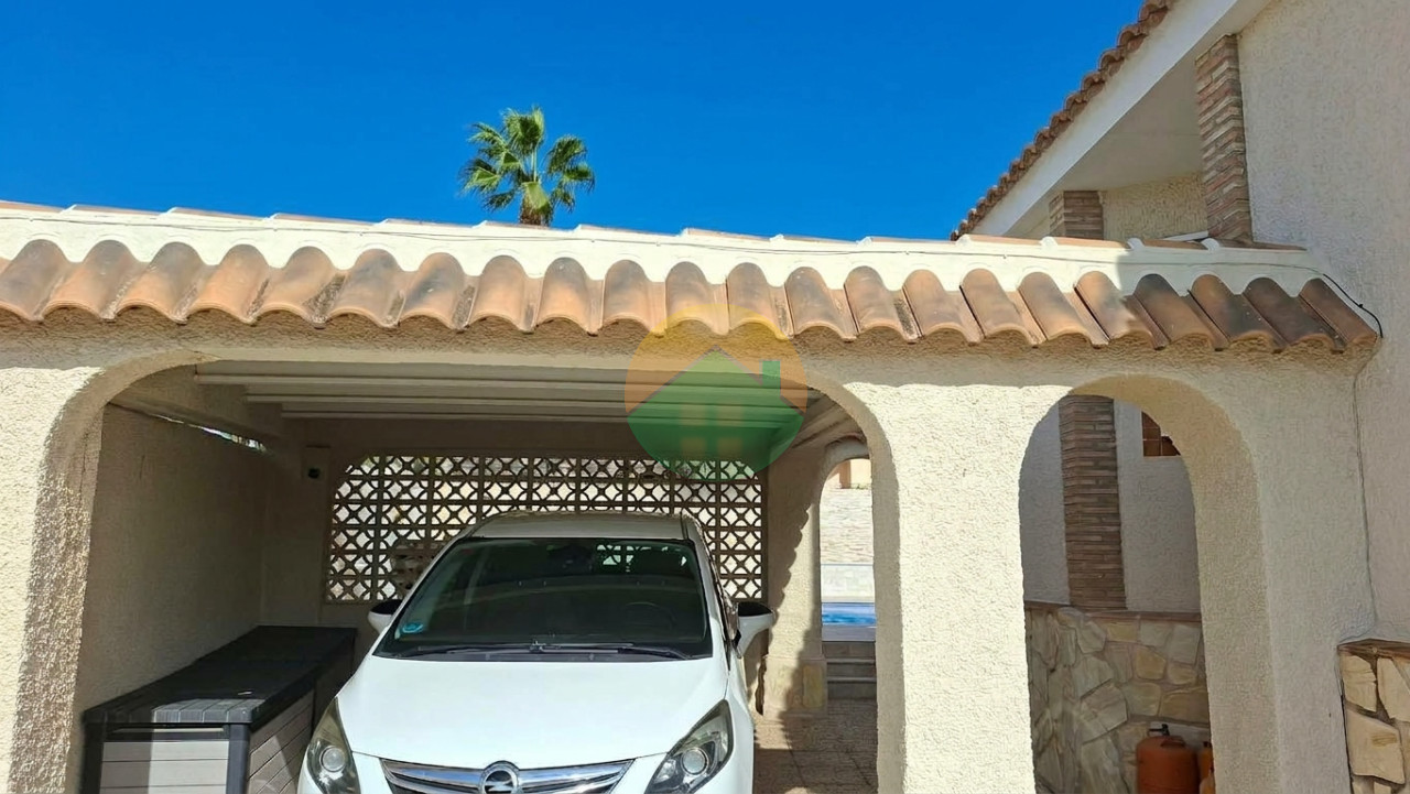 3 Bedroom Detached For Sale