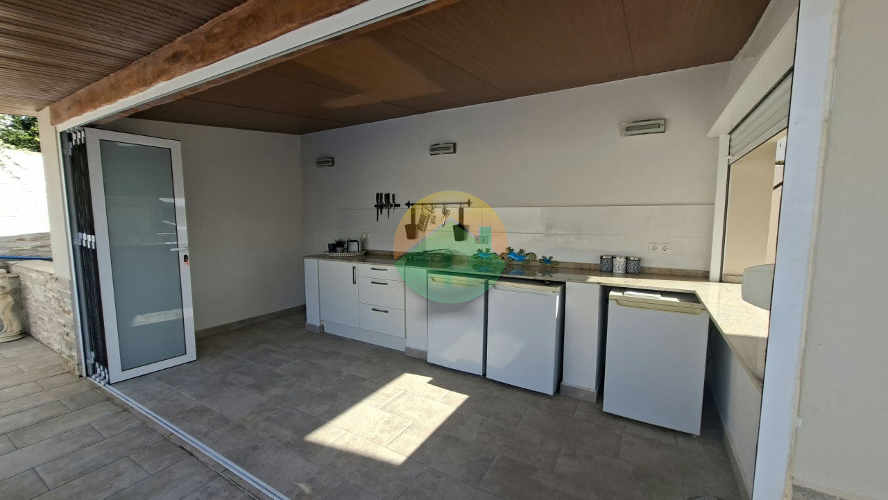 3 Bedroom Detached For Sale