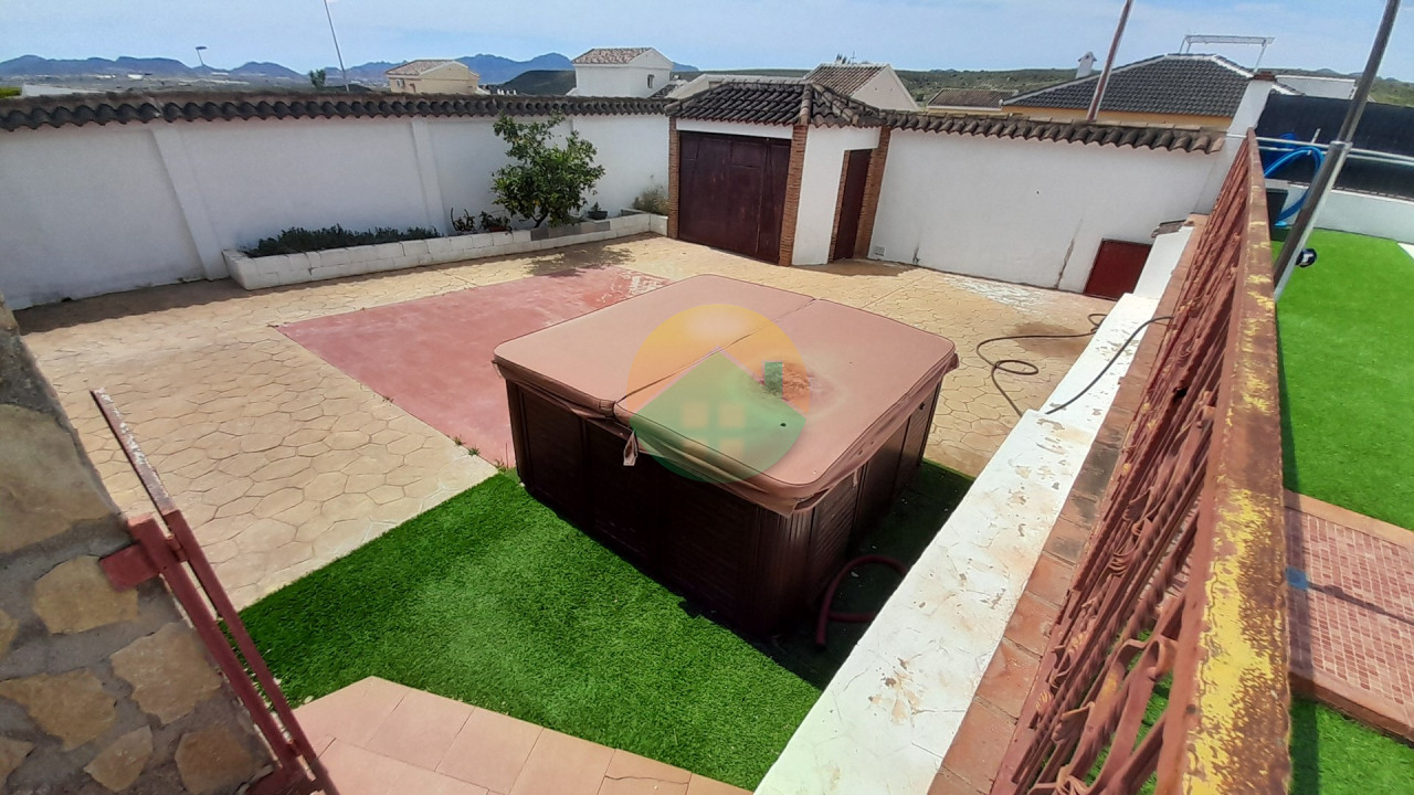 3 Bedroom Detached For Sale