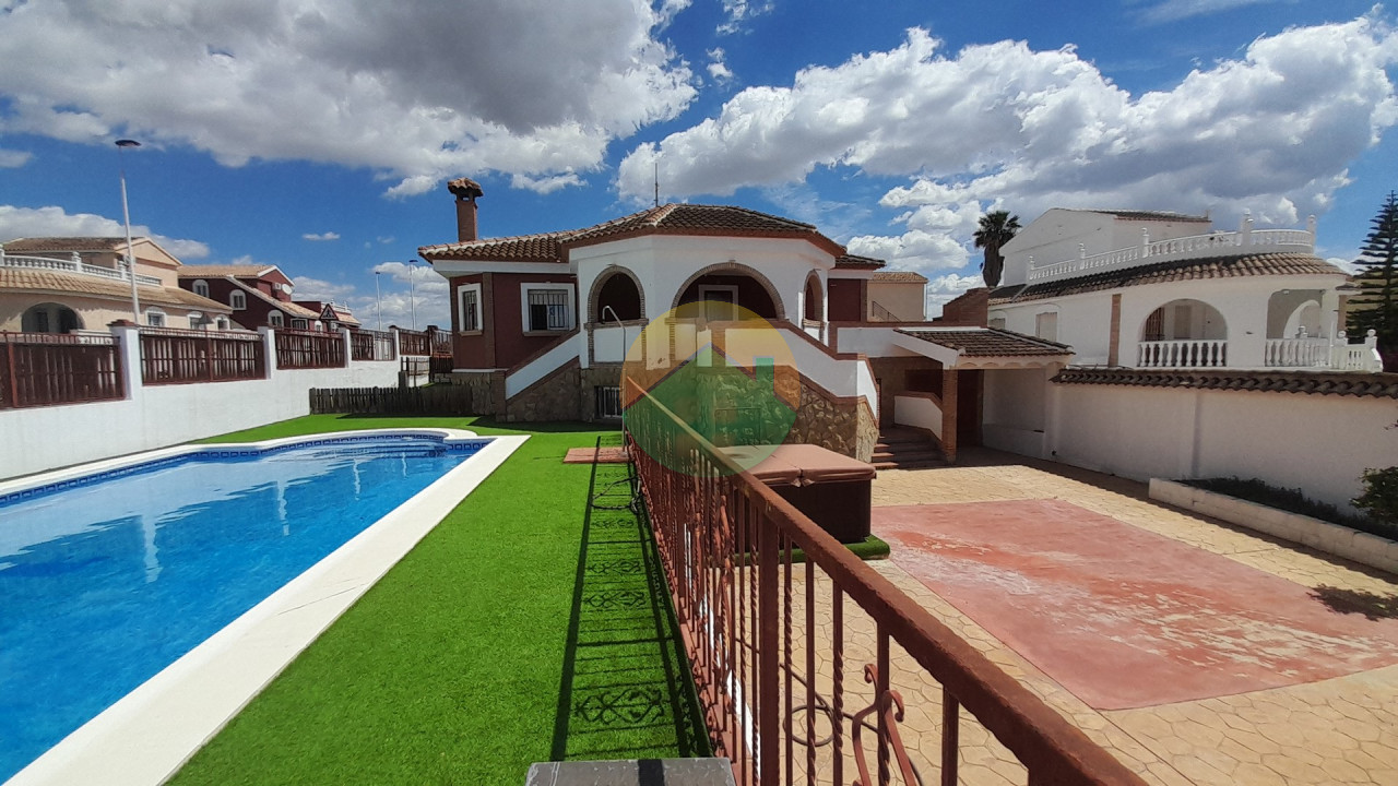 3 Bedroom Detached For Sale