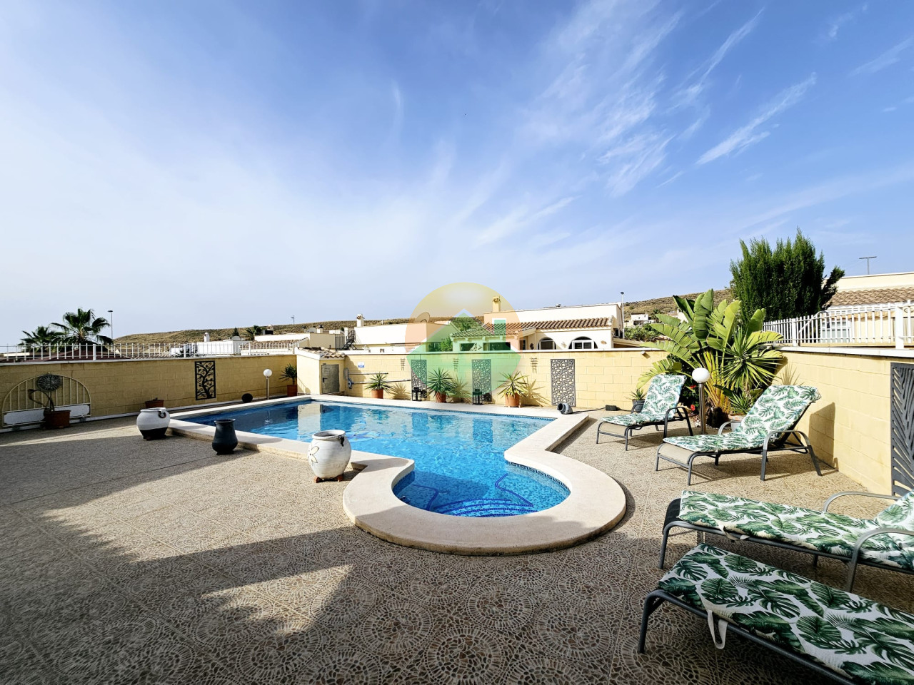 2 Bedroom Detached For Sale