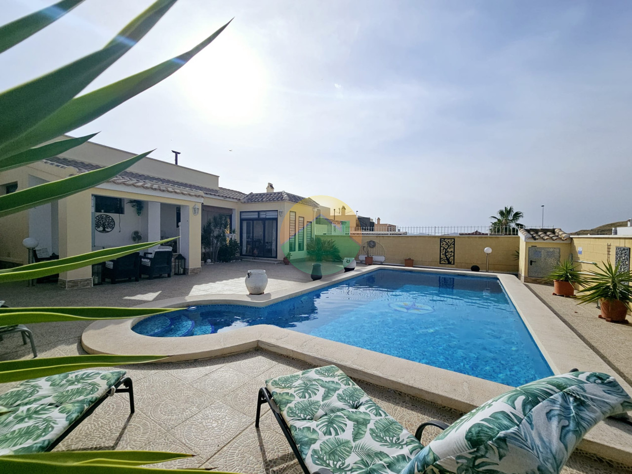2 Bedroom Detached For Sale