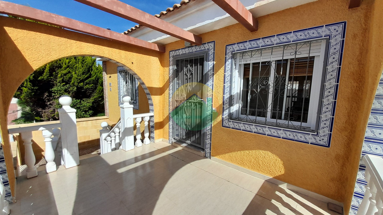 2 Bedroom Terraced For Sale