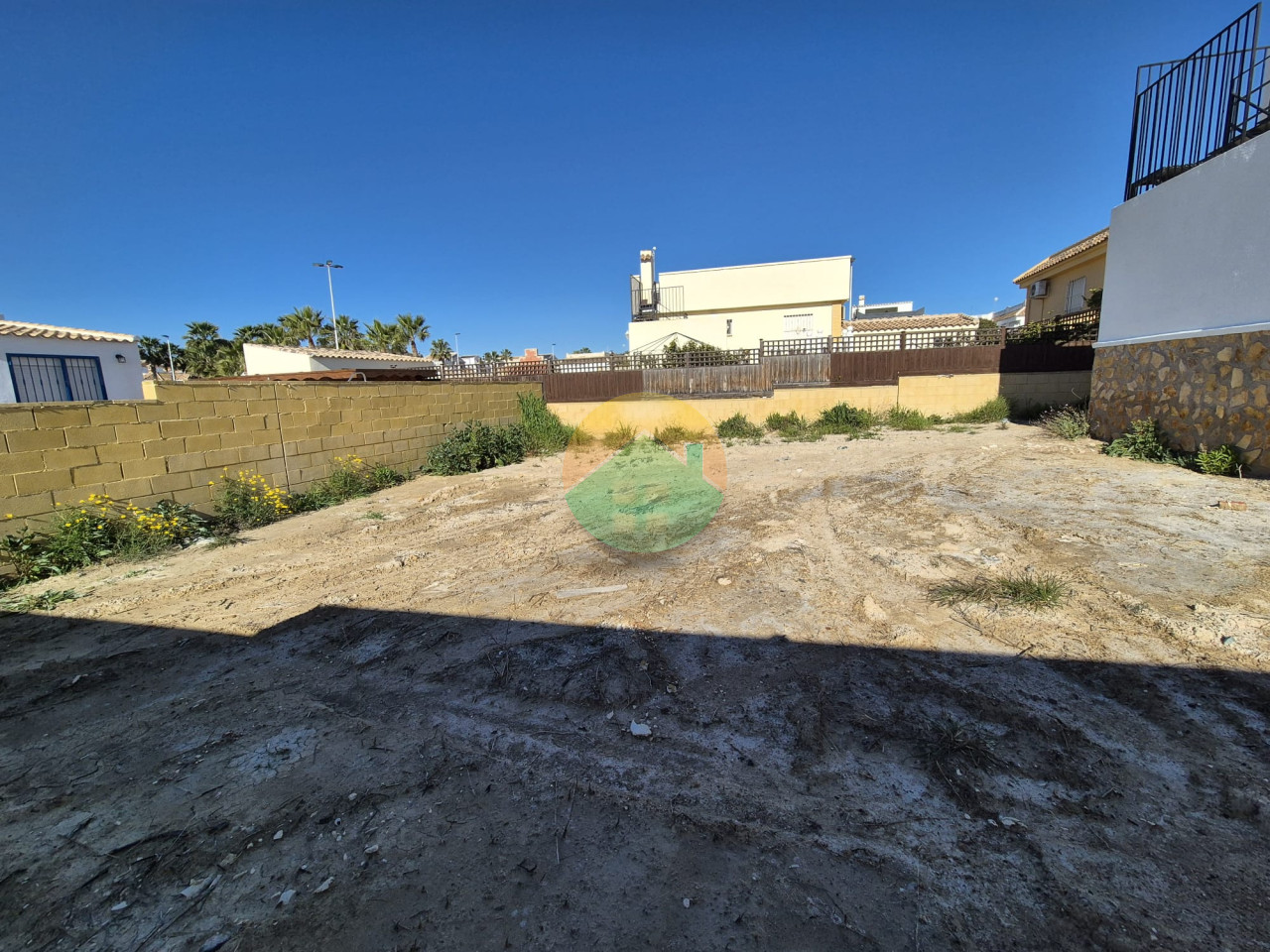 2 Bedroom Detached For Sale