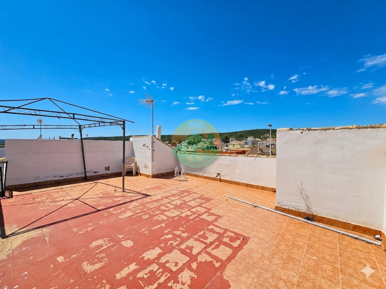 2 Bedroom Terraced For Sale