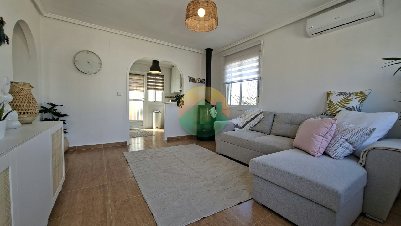 2 Bedroom Detached For sale