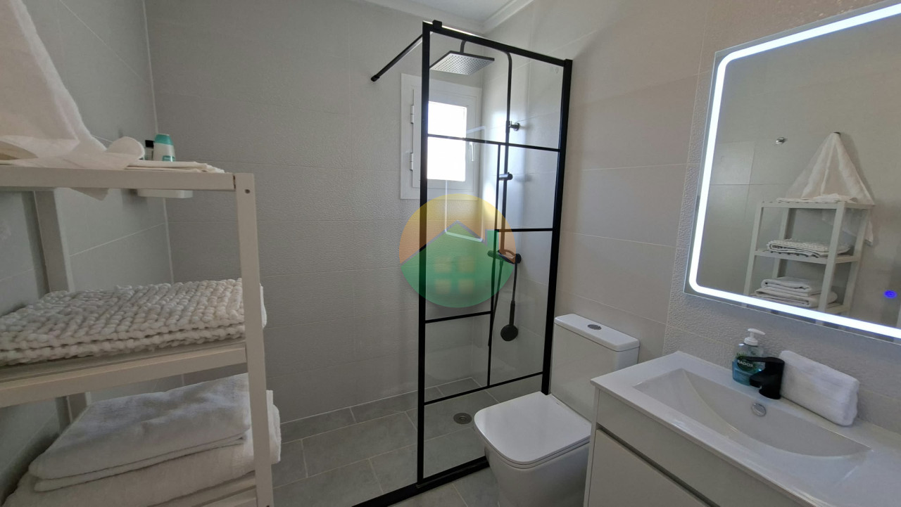 2 Bedroom Detached For sale