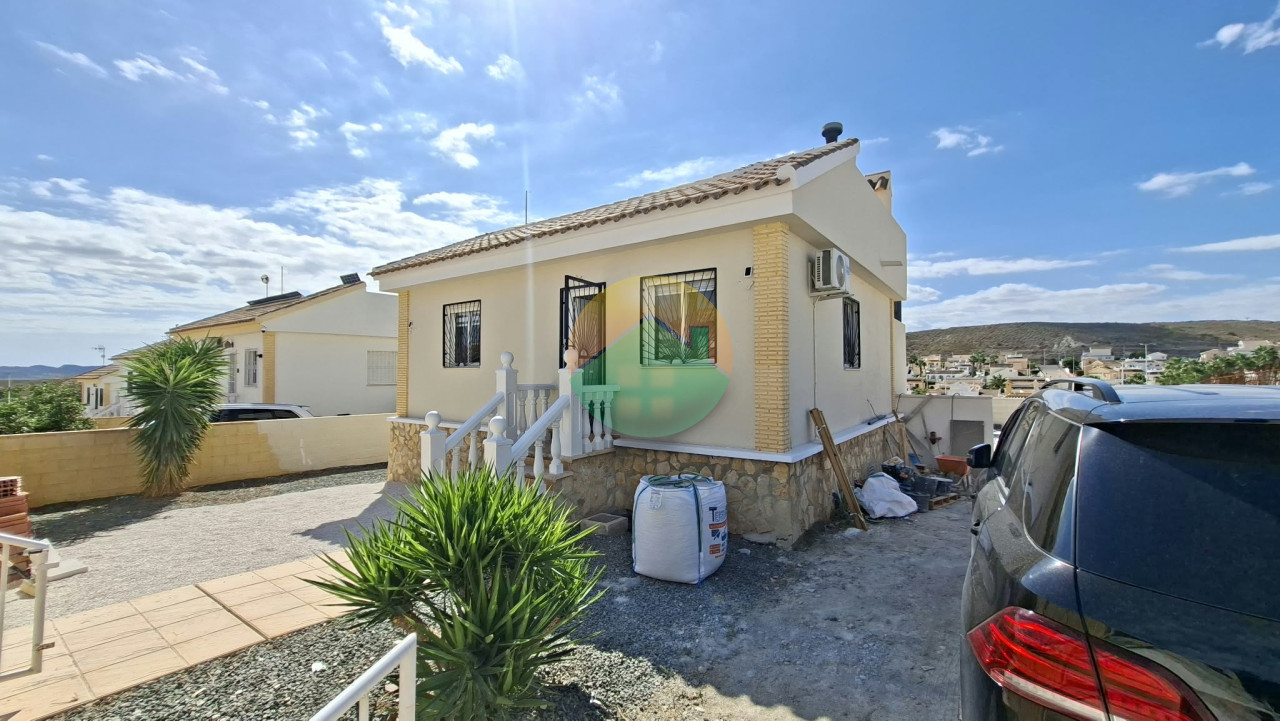 2 Bedroom Detached For sale