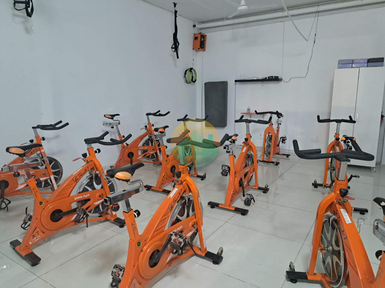 Commercial unit - For Rent