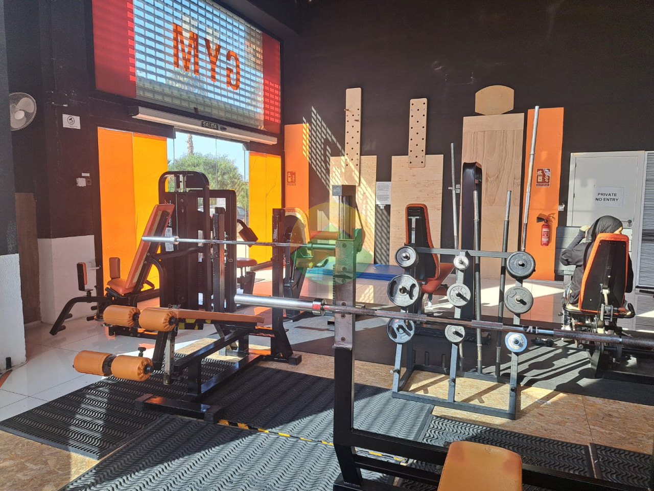 Commercial unit - For Rent