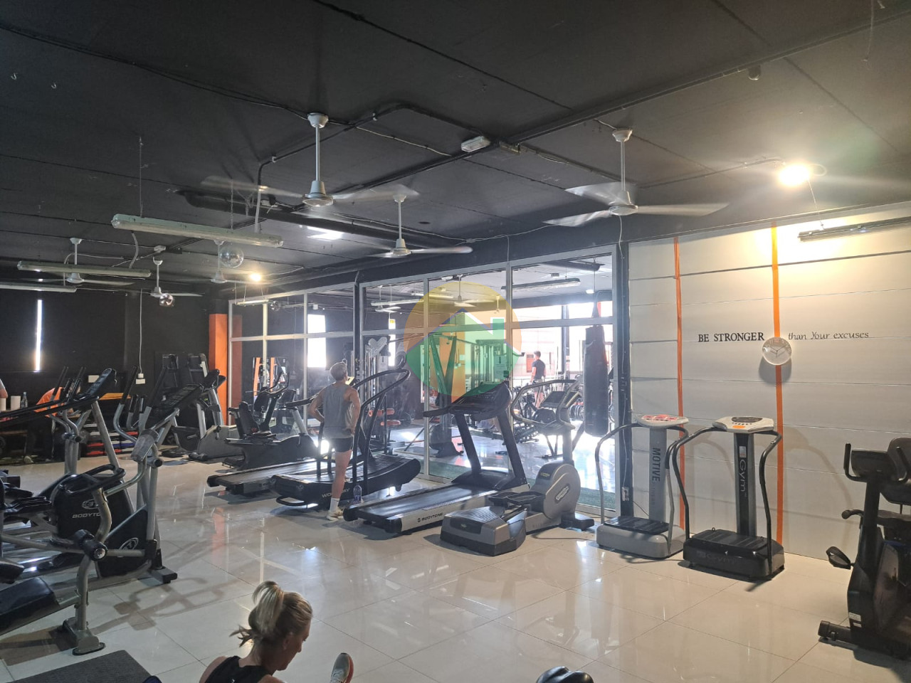 Commercial unit - For Rent