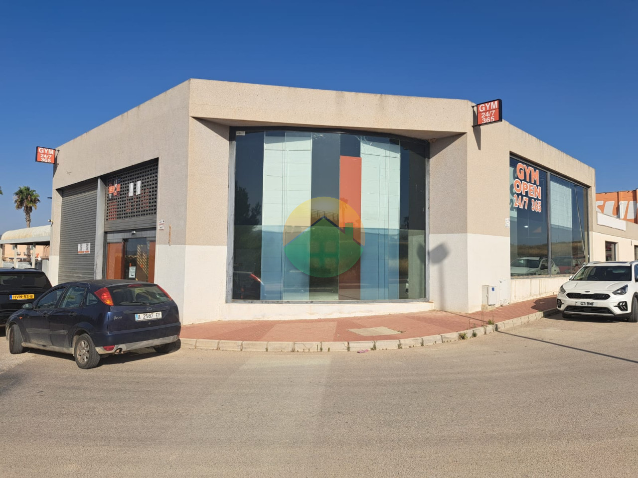 Commercial unit - For Rent