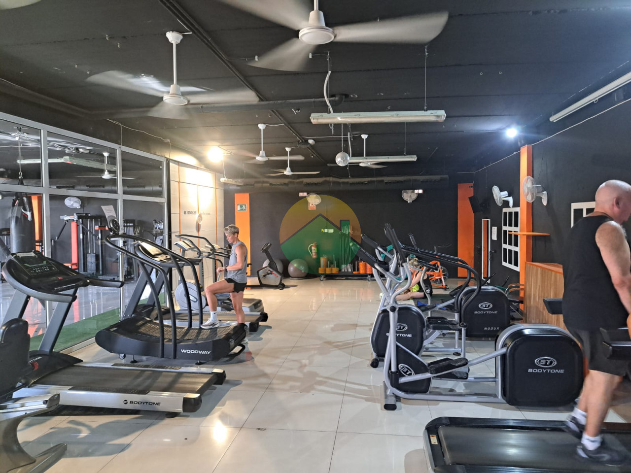 Commercial unit - For Rent