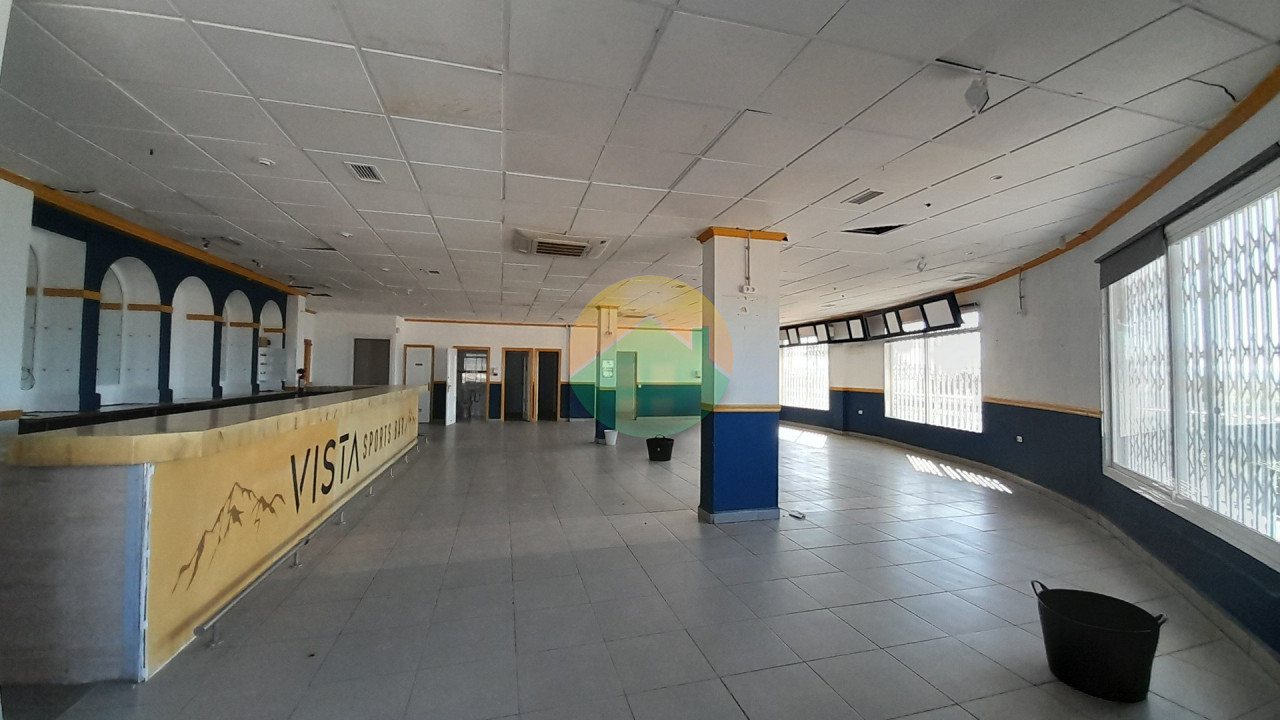 Commercial unit - For Rent