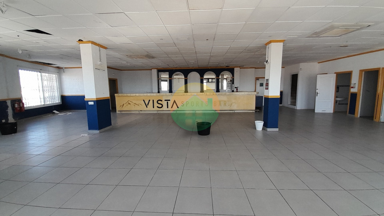 Commercial unit - For Rent