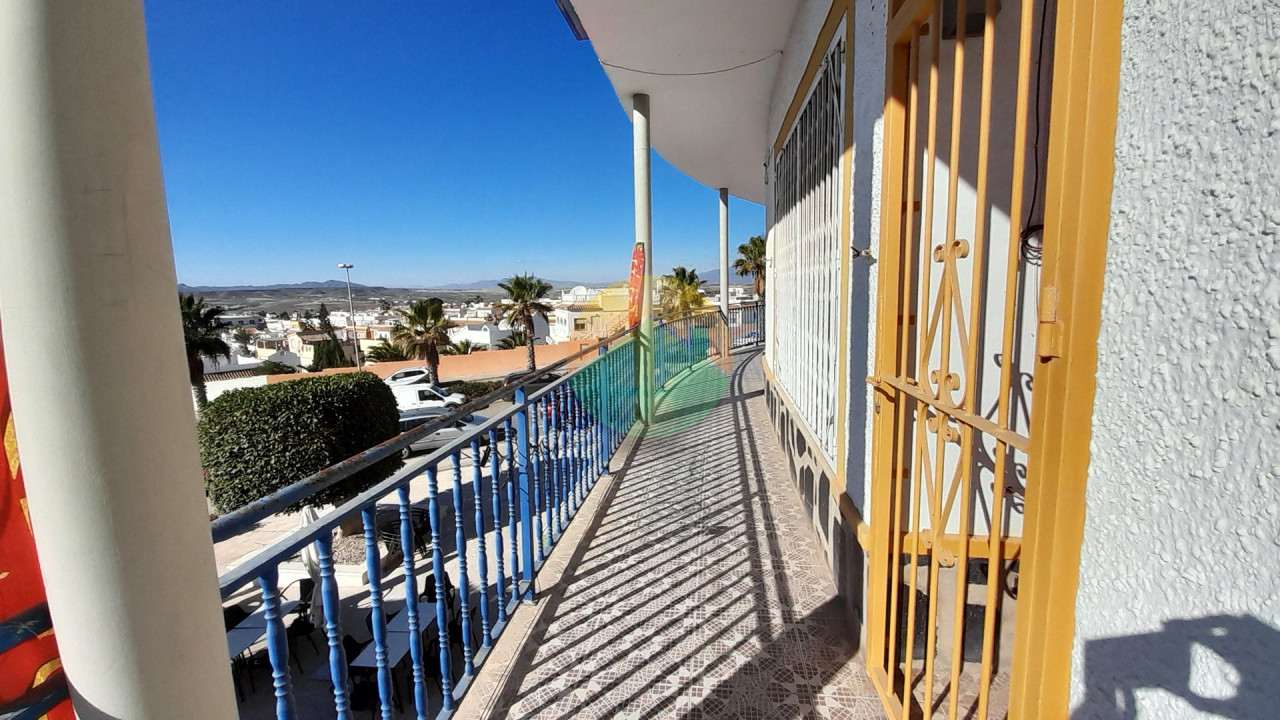 Commercial unit - For Rent