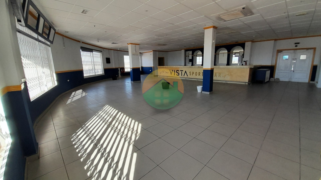Commercial unit - For Rent